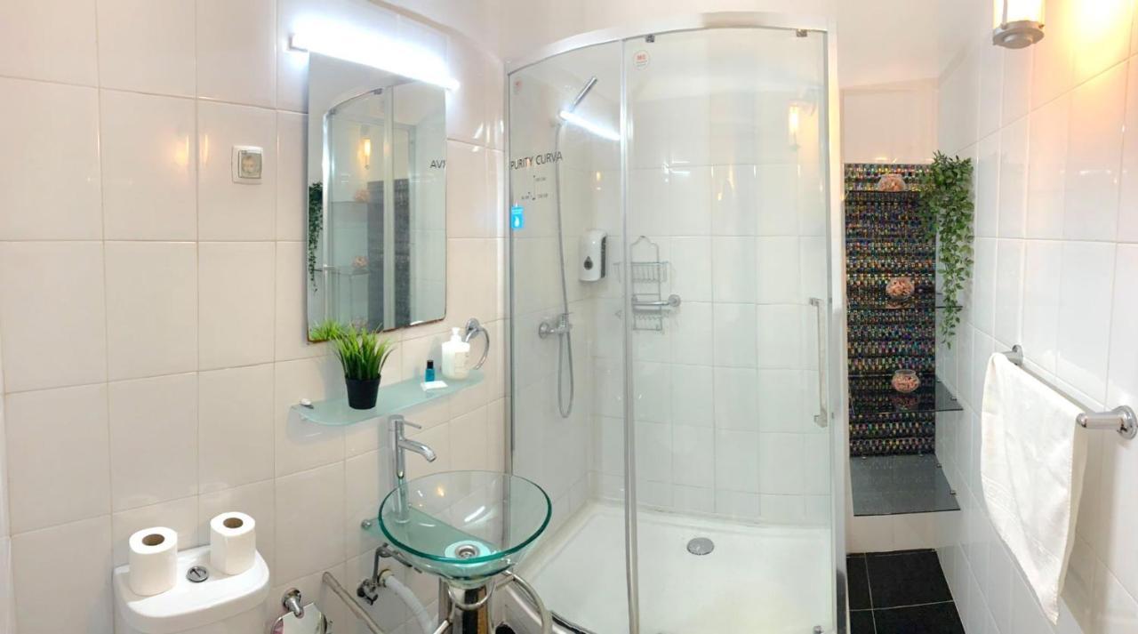 3 Bedroom, 2 Bathroom - Palma Residence ลิสบอน ภายนอก รูปภาพ